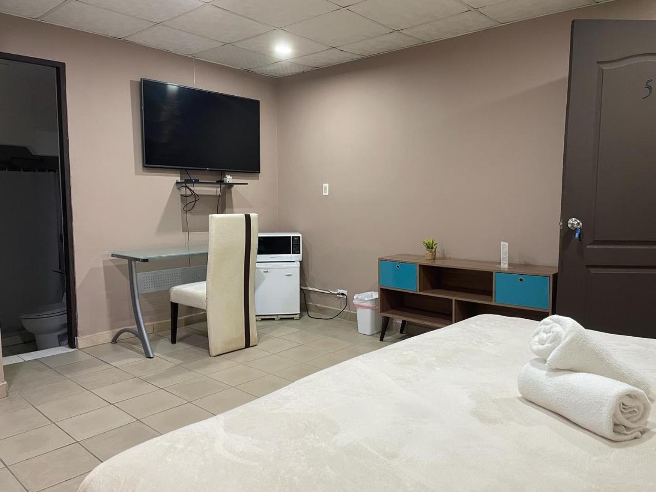 Hostal El Prado Panamaváros Kültér fotó